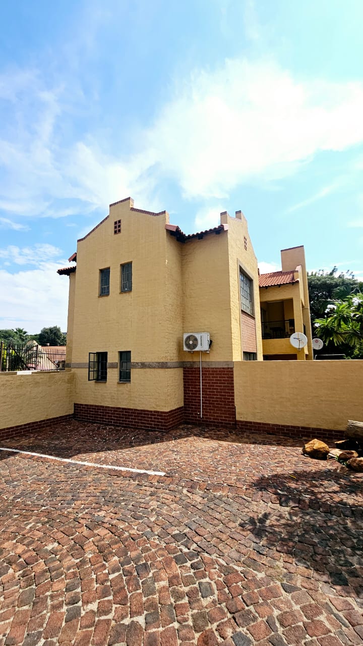 3 Bedroom Property for Sale in Safari Gardens North West